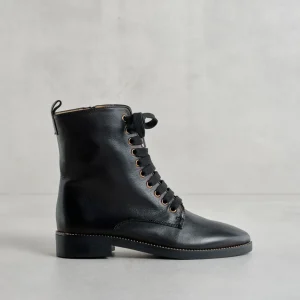 Clearance Anfibio Micro Borchie Must Have | Stivaletti Flat
