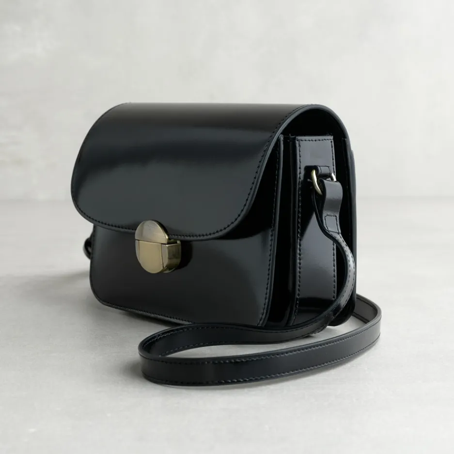 crossbody_bag_vernice_ner_1.webp Discount Crossbody Bag Vernice Nera Borse