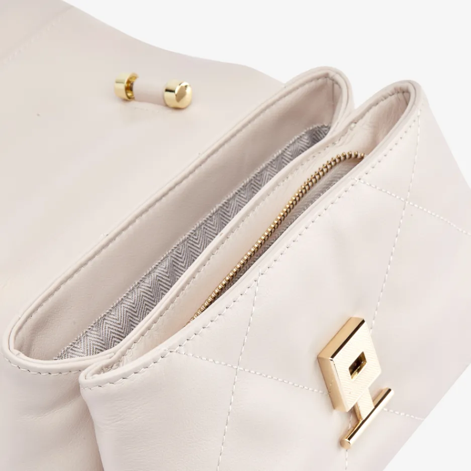 pochette_matelass_panna_1.webp Fashion Pochette Matelassé Borse